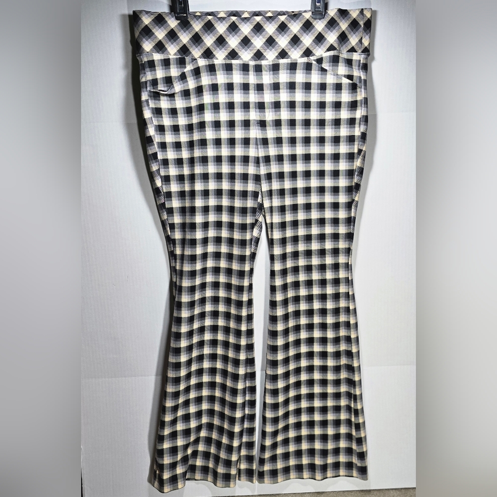 TORRID 2R Plaid Black & Beige Women's High Waisted Pants - Picture 2 of 7